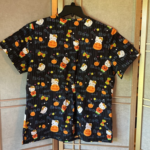 Hello Kitty by Sanrio scrub top, Halloween scrub top, women’s size medium - Picture 6 of 10